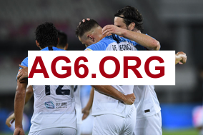 回来一看教练换了！喀麦隆非洲杯出局，头号球星姆伯莫将返回曼联